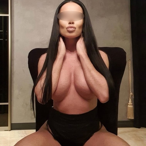 Scarlett Sophia Castillo